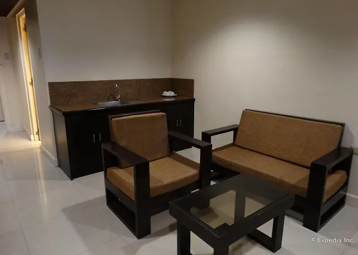 Hotel Paragon Tower 2*